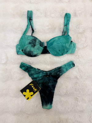 Bikini F**k