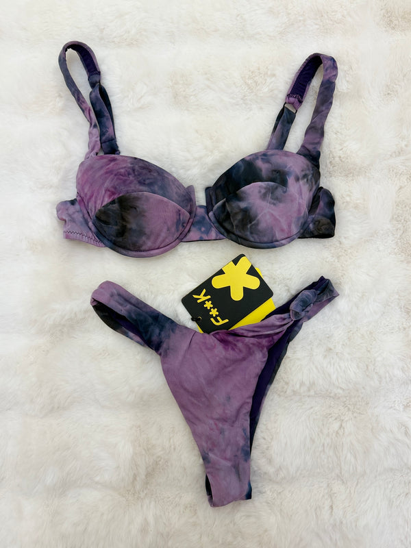 Bikini F**k