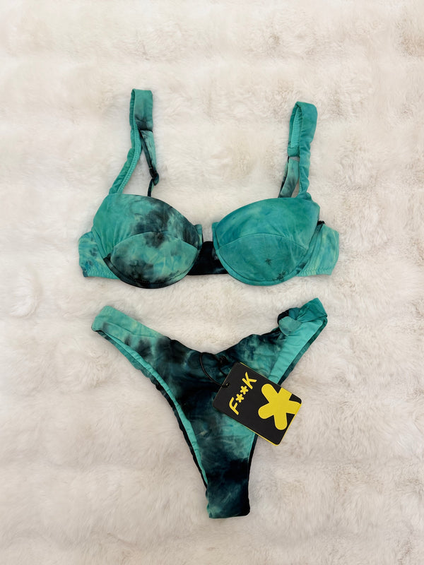 Bikini F**k